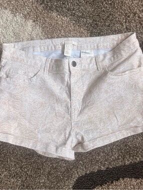 H&M Women’s Tan Patterned Casual Shorts